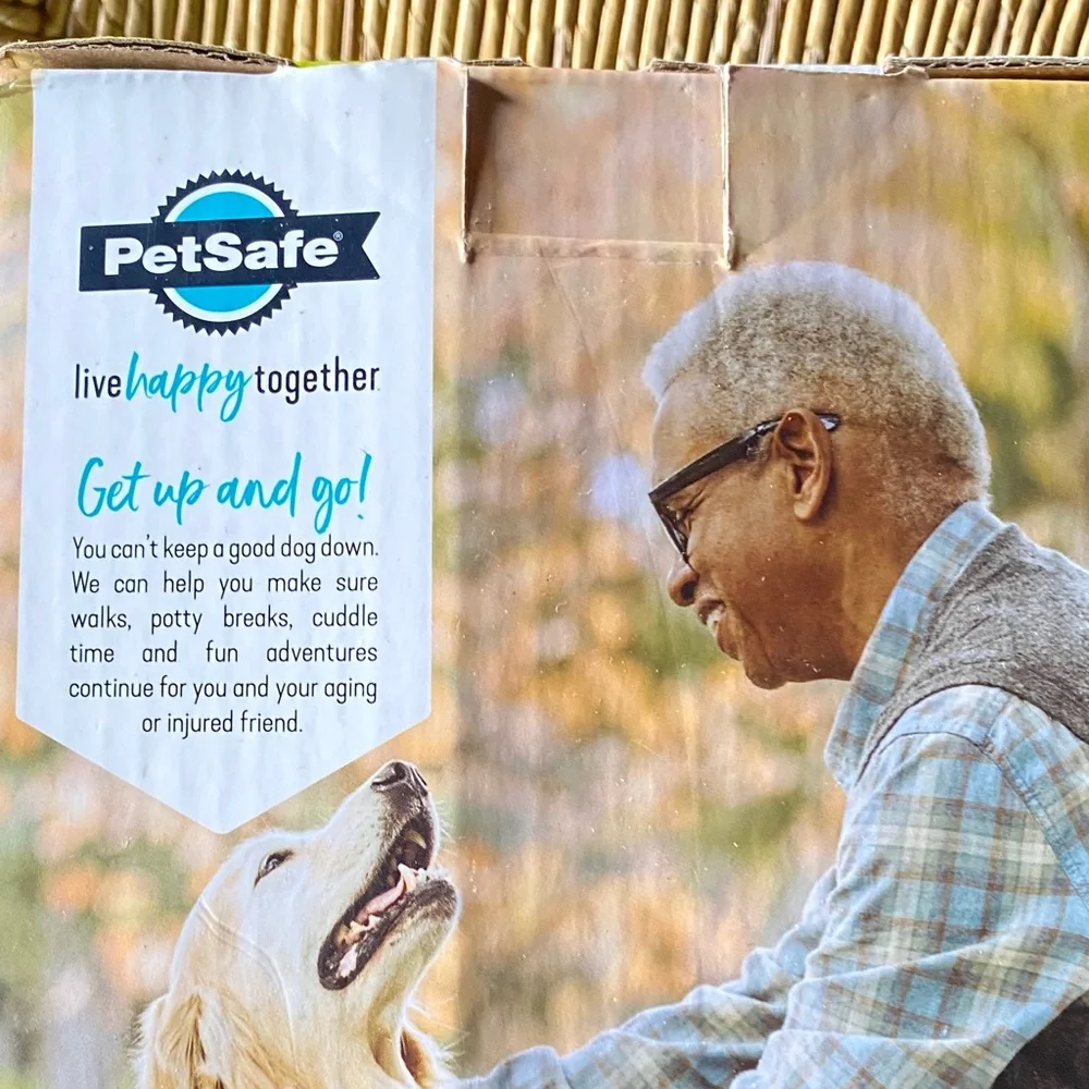 PetSafe Rear Support Harness - Black and White